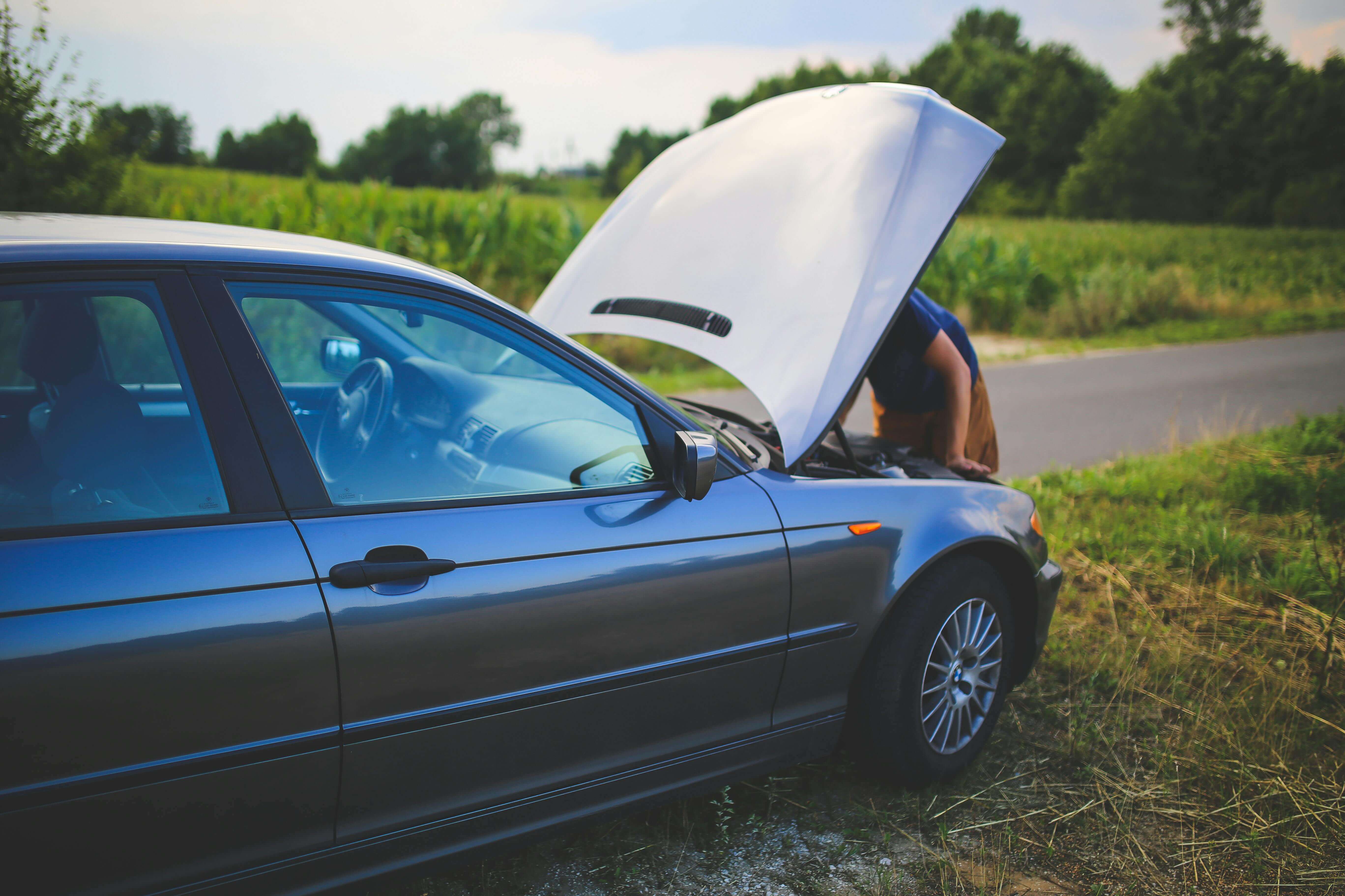car stalled on roadside while driving